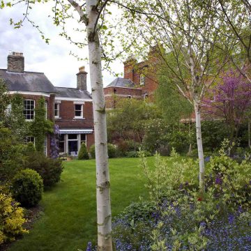 London Garden Design by Roger Platts. Full plan, costing and landscaped garden.